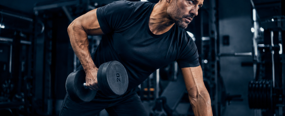 Krafttraining ab 35: Warum Peptide deine Geheimwaffe sein könnten